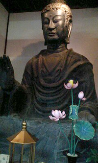 daibutu.jpg (200x333..25.6kb) up